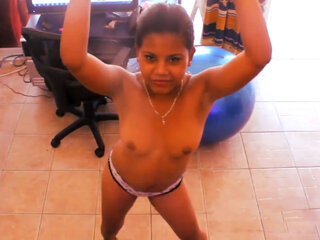 Toticos Jennifer 2 Dancing - 4min Clip